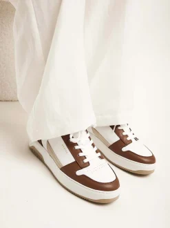 Basket Court Wit Bruine Sneakers Voor Dames
