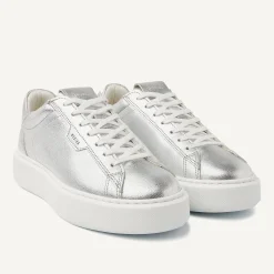 Vince Tora Metallic Sneaker Voor Dames
