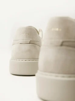 Vince Viggo Beige Suede Sneakers Voor Heren